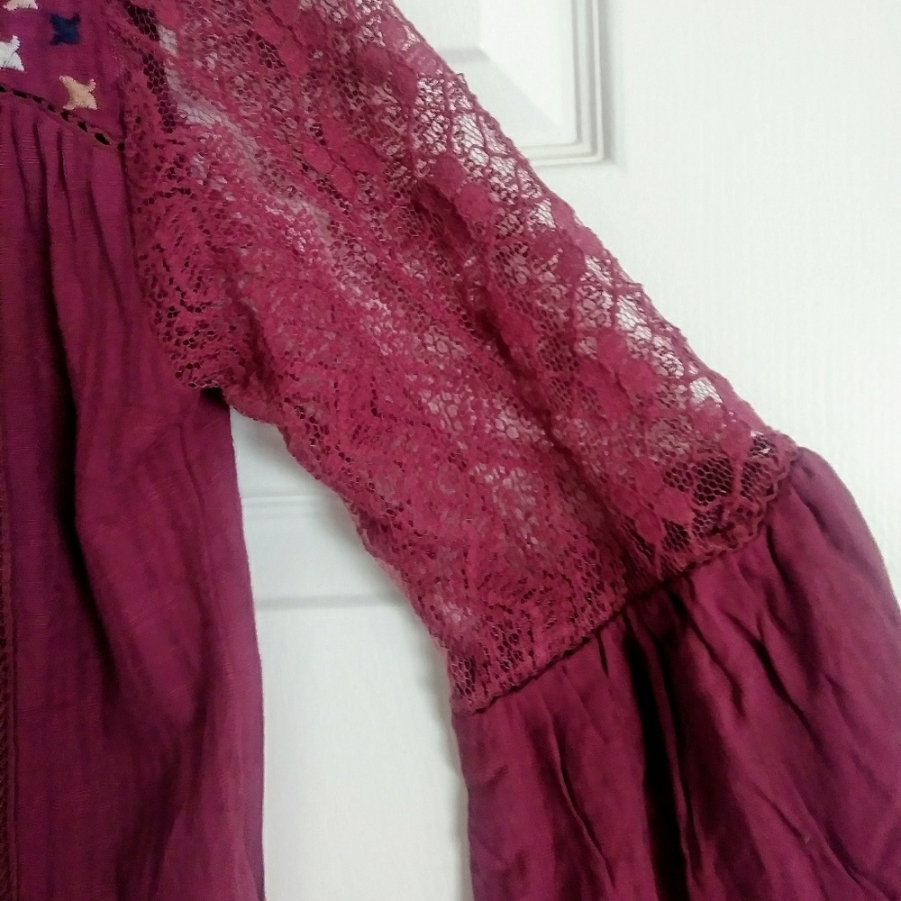 KNOX ROSE - Button Down Embroidered Boho Top - Picture 2 of 5